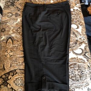 New Directions Woman Dress Capri Pants